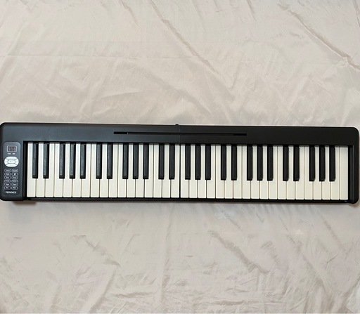 折り畳み可能 電子ピアノ 61鍵盤 室内･野外使用可能