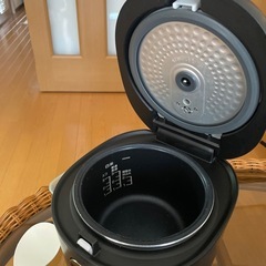 炊飯器の画像