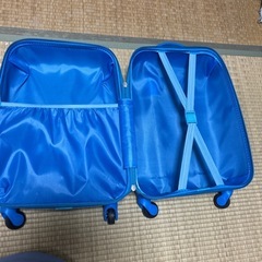 アナ雪キャリーケース子供用の画像
