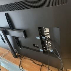 ソニーブラビア65型テレビKJ-65X8000Hとキャスター付きテレビ台のセットの画像
