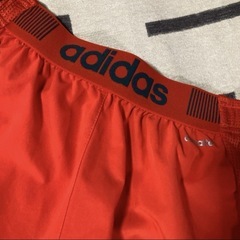 adidas ハーフパンツの画像