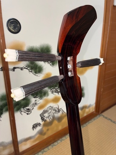 沖縄三線！黒木！上質黒檀！ユナー型 ！本蛇皮 本張り【一枚張り】①