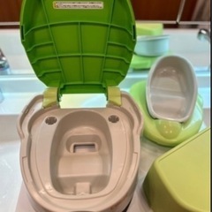 コンビ おまる 幼児トイレ 補助便座　緑の画像
