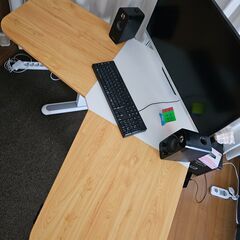 [取引中] FITUEYES 電動昇降デスクの画像