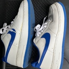 スニーカーの画像