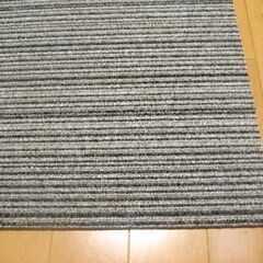 日本製タイルカーペット厚み6.5㎜・1枚２１０円・在庫２７枚（１５４５）未使用品の画像