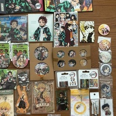 鬼滅の刃 大多量グッズセット70点以上！殆どが新品未使用ばかり アクスタアクキー缶バッジフィギュア限定非売品含 アニメジャンプの画像