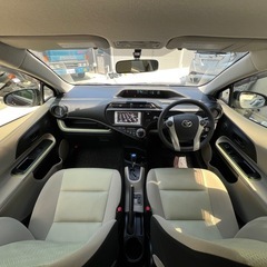 トヨタ　アクア　NHP10 車検2年　内外装綺麗　駆動バッテリー　ΔSOC0%の画像