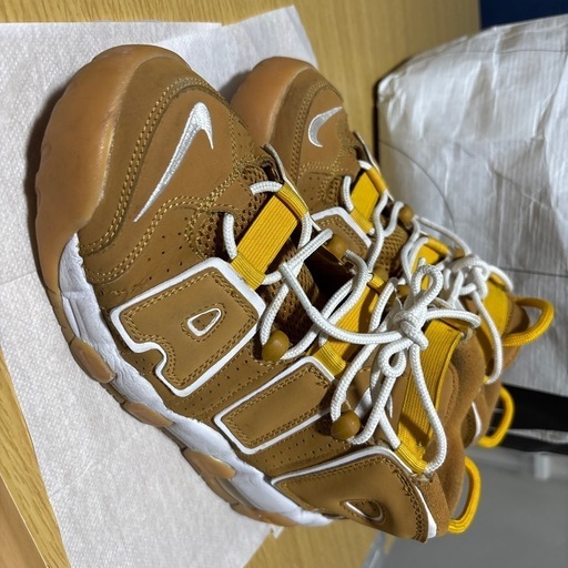 NIKE エアモアアップテンポ