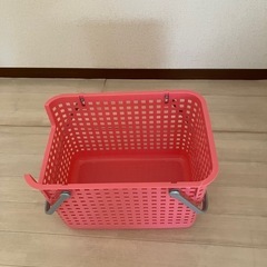 カゴ　洗濯カゴの画像