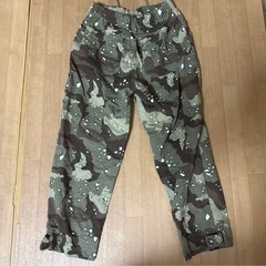 迷彩カーゴパンツ