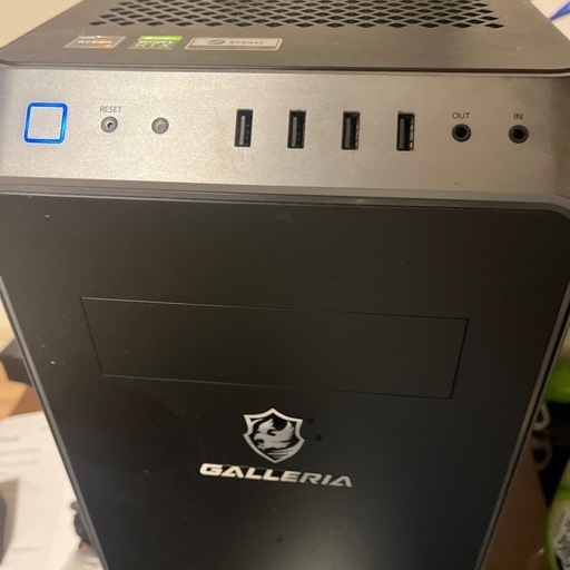 ゲームミングパソコンと周辺機器