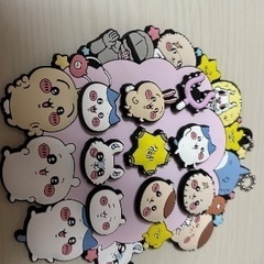 未使用　格安可愛い　ちいかわキーホルダー台　さしてある９個は、取り外し可の画像