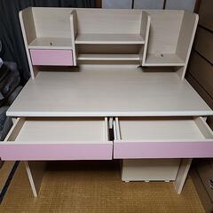 学習机(ピンク系)の画像