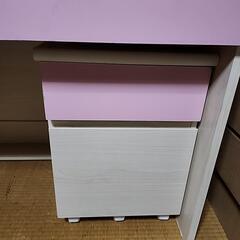 学習机(ピンク系)の画像