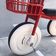 【中古】MUJI　無印良品　三輪車・舵取り棒・バスケット付き　レッド　の画像
