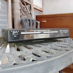 故障しているDVD プレーヤー　A・Z・A・S