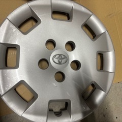 トヨタアイシスZGM10 15インチホイールカバーの画像
