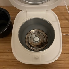 【4/23までにお引取り】無印良品 しゃもじ置き付き炊飯器 3合 の画像