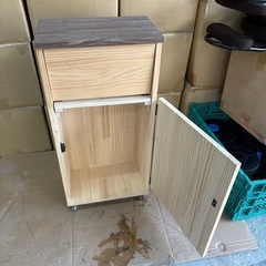 DIY 手作り 宅配ボックス 郵便 キャスター付きの画像