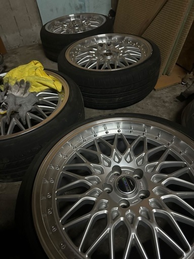 20インチ
社外ホイール