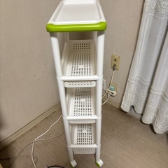 テーブルワゴン　プラスチック製の画像
