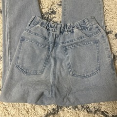 ダメージデニムの画像