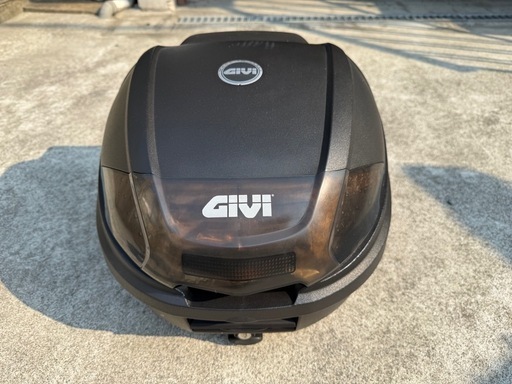GIVIリアボックス