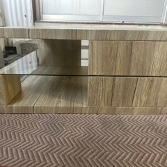 ガラステーブル オープンシェルフの画像