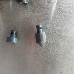 TWIN LEG PULLER　（ARRACHE ROULEMENT ２ GRIFFES）　Doppelsbeine Zieher　車の車高調取付で一度使用の画像