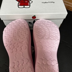最安値‼️早い者勝ち‼️✨新品・未使用✨26.5cm  adidas Hello Kitty 厚底  クロッグサンダルの画像