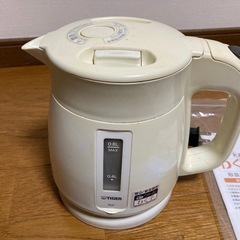 お渡し先決定★【中古】タイガー電気ケトル わく子の画像