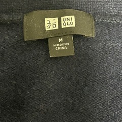 UNIQLO　ユニクロ　（Ｍ）　Ｖネックカーディガン　紺　ビジネス　スクール　長袖　無地の画像