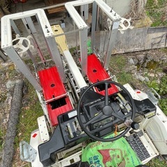 長野県【みのるLRM-4土付成苗田植機 乗用型　4条植え　本体】の画像
