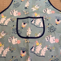 美品　幼児用　エプロン　しろくまの画像