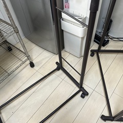 洋服掛けの画像