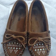 ミネトンカ　靴　24.5の画像