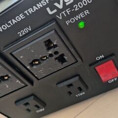 変圧器　トランス　2000w　アップトランス　ダウントランスの画像