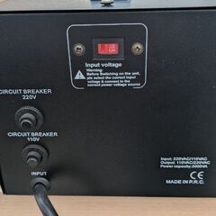 変圧器　トランス　2000w　アップトランス　ダウントランスの画像