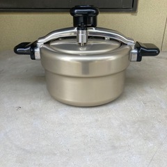 家庭用圧力鍋4.7L
