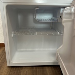 ノンフロン冷蔵　45L 2023年製　comfeeの画像