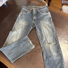 Wrangler レディースダメージジーンズ
