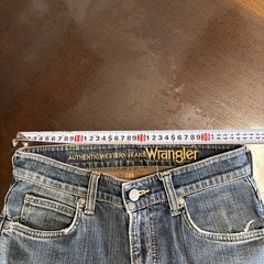 Wrangler レディースダメージジーンズの画像