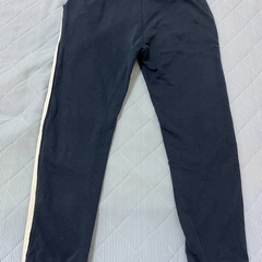 ネイビー キッズパンツ　130cmの画像