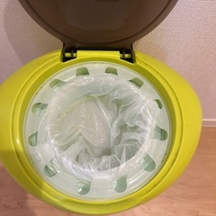 おむつゴミ箱【使用品】の画像