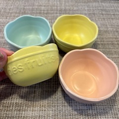 パステルカラーの小皿の画像