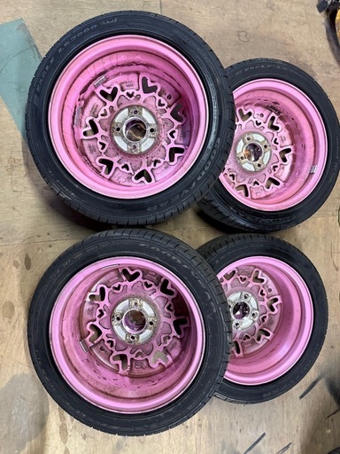 値下げ女性の方にハート型ホイール中古タイヤ新品同様