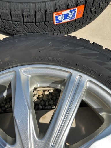 YOKOHAMAタイヤ BluEarth RV-02 215/60R17 96H 中古タイヤ4本セット