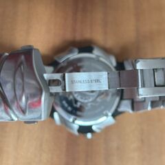 Oakley 腕時計 ブレイド スイス製 シルバー - メルカリ