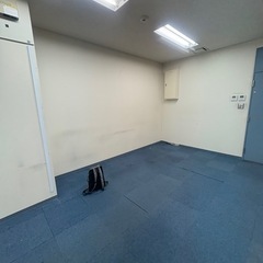 大量のタイルカーペット　処分また欲しい方